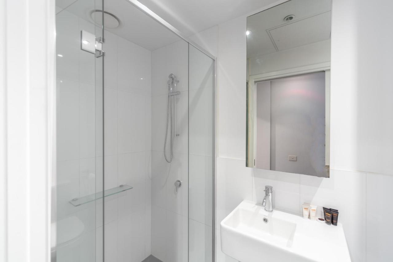 Aura2107, 2 Bedroom Apartment With Balcony, Stunning Yarra River And City Views Melburne Exterior foto