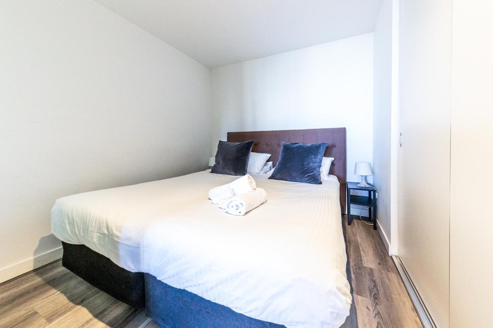 Aura2107, 2 Bedroom Apartment With Balcony, Stunning Yarra River And City Views Melburne Exterior foto